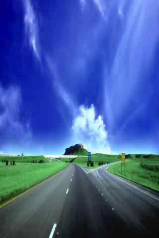美丽的蓝天下的公路风景手机壁纸